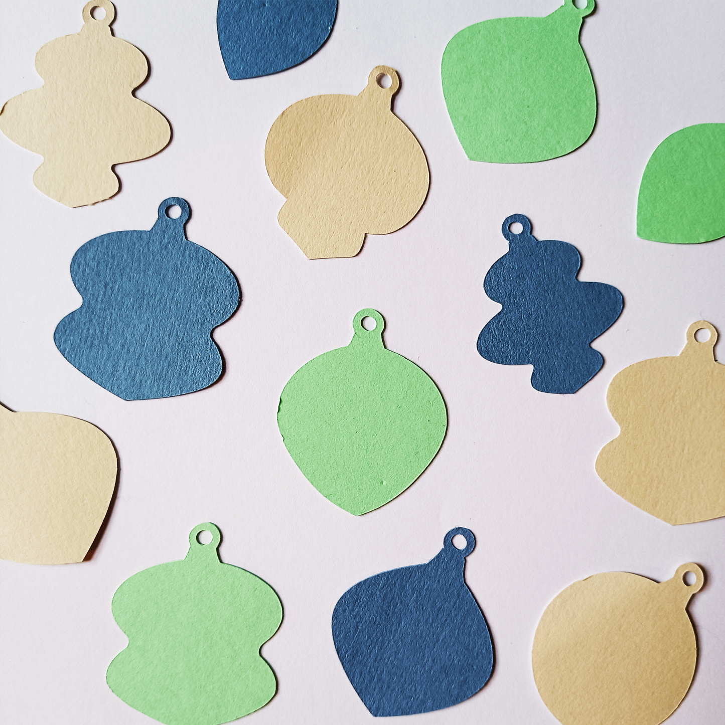 Bauble Table Scatter